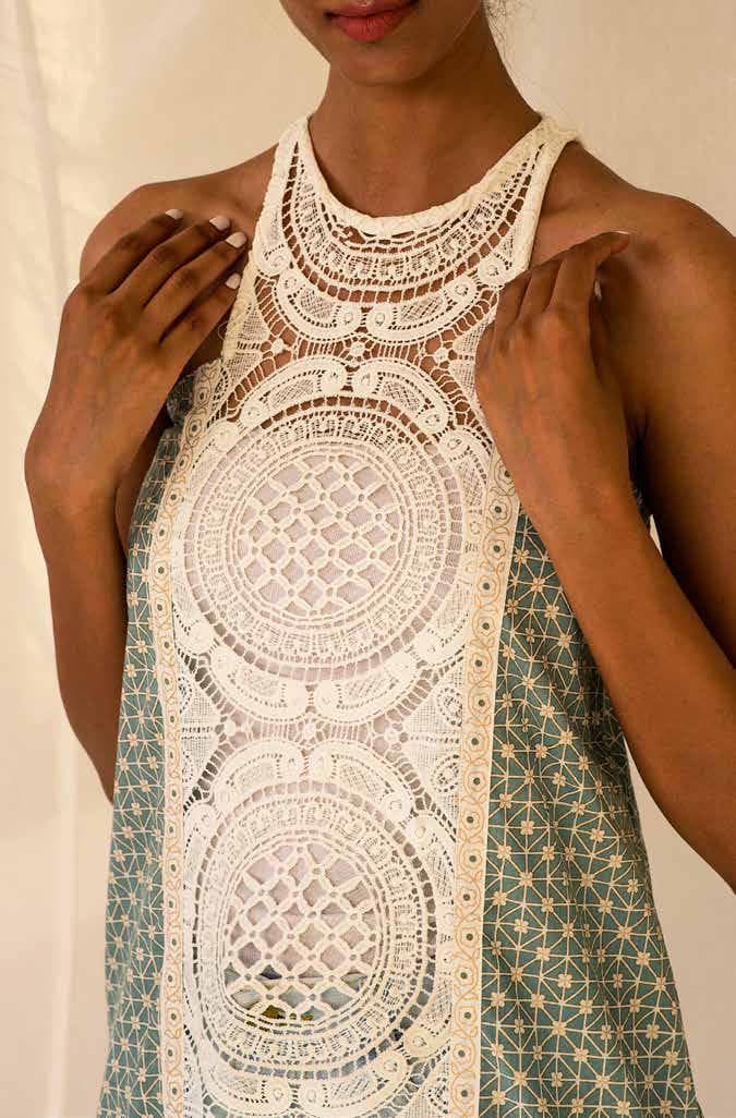 Elegant Dress With Embroider Details