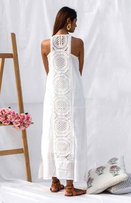 Elegant Dress With Embroider Details