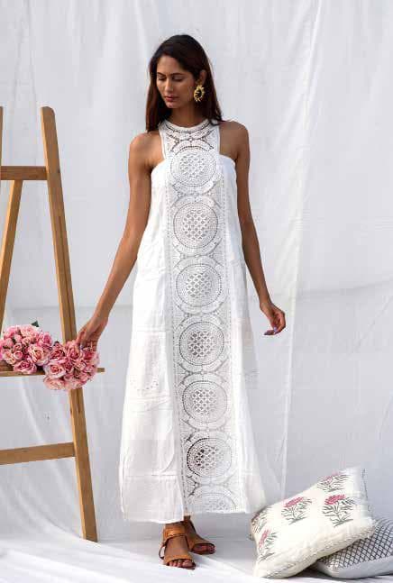 Elegant Dress With Embroider Details