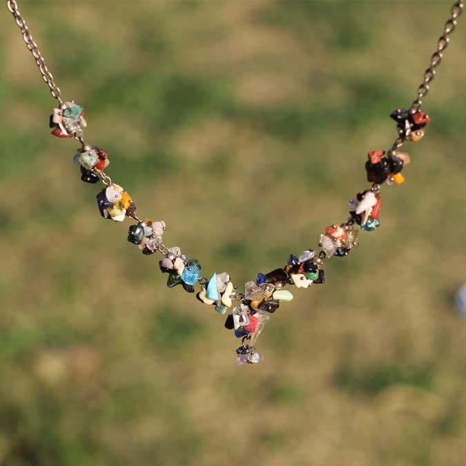 GLASS STONE BEAD WITH METAL CHAIN DESIGN NECKLACE