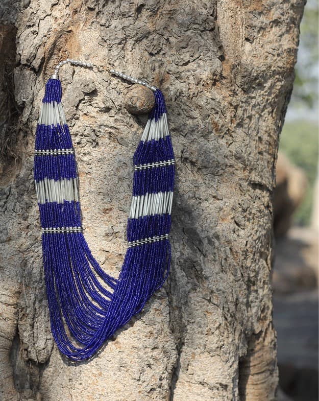 BLUE GLASS BEADED WITH SILVER PIPE DESIGN NECKLACE