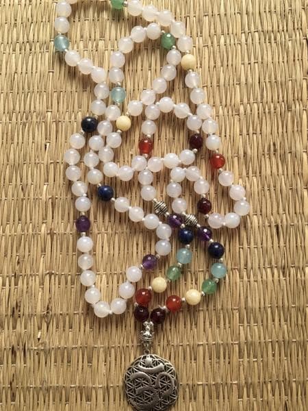 ACRYLIC GLASS BEAD WITH OM PENDANT DESIGN NECKLACE