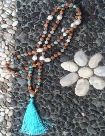 RUDRAKSH WITH TURQ TASSEL DESIGN NECKLACE