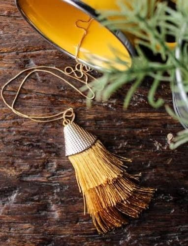 GOLDEN COLOR TASSEL WITH CHAIN DESIGN NECKLACE