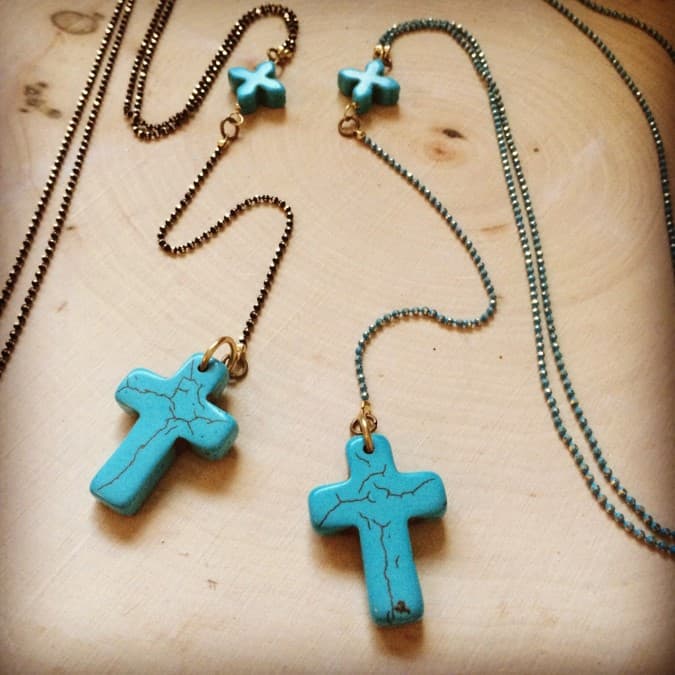 CROSS SHAPE CLAY PENDENT NECKLACE