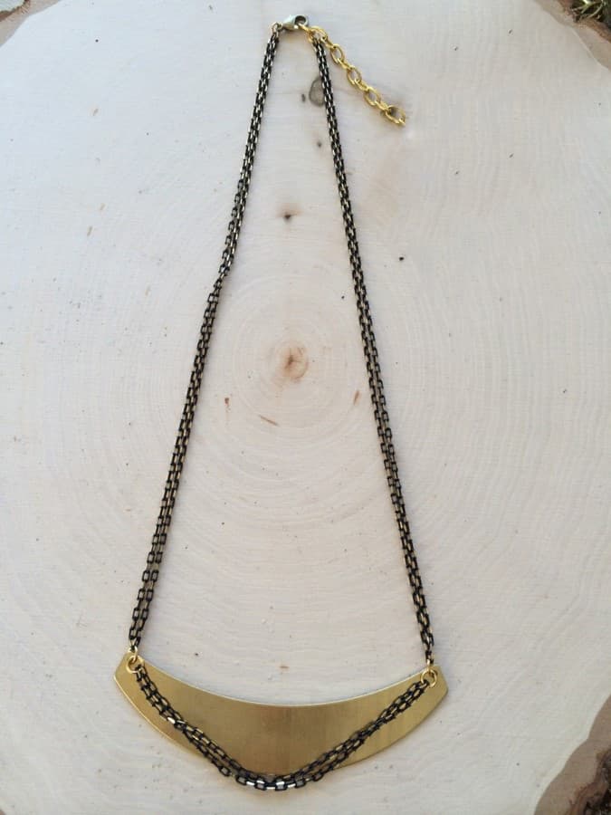 FLAT MATEAL PENDENT SHORT NECKLACE