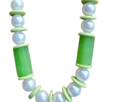 RESIN AND ARTIIIFICIAL PEARL BEAD NECKLACE