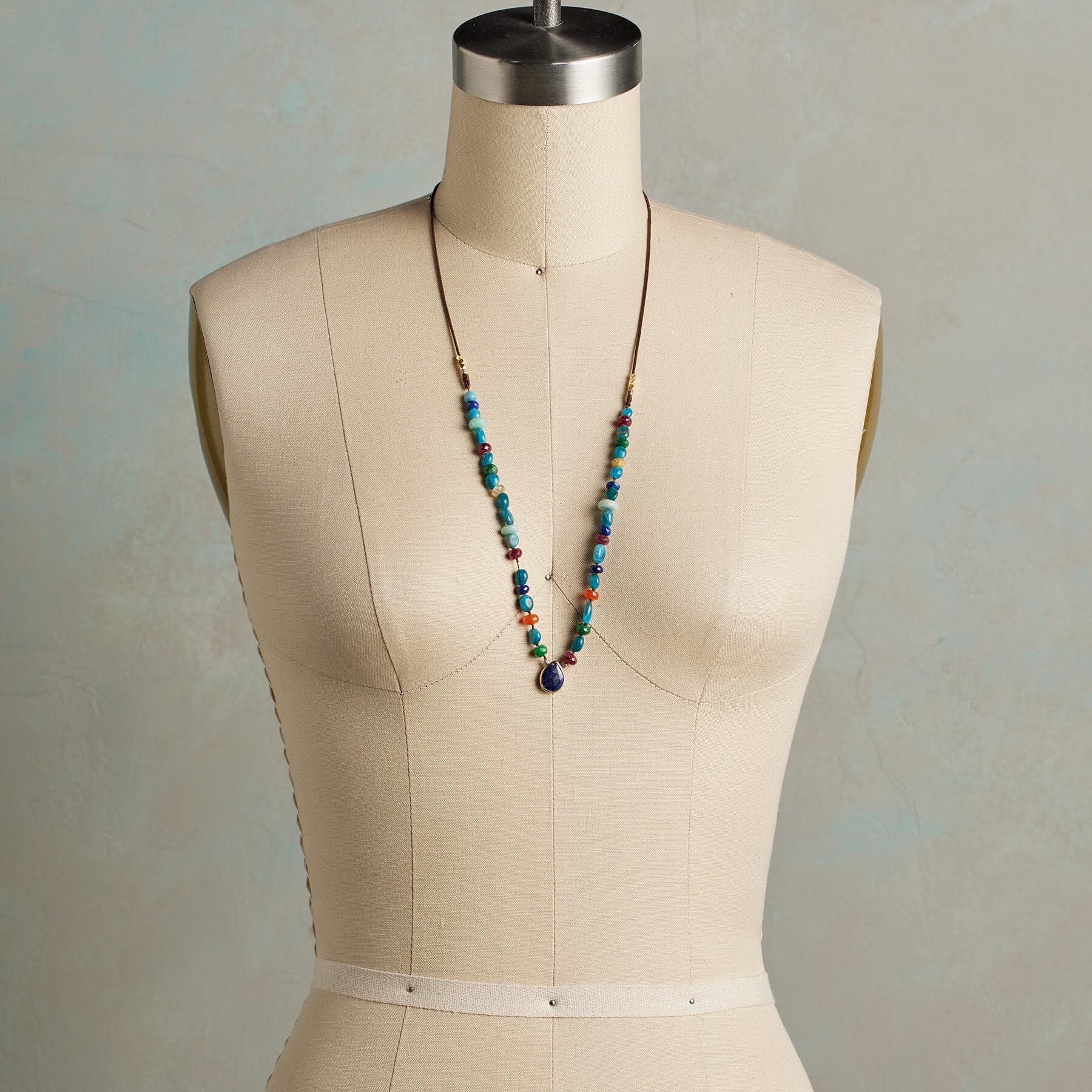 MULTI BEAD NECKLACE