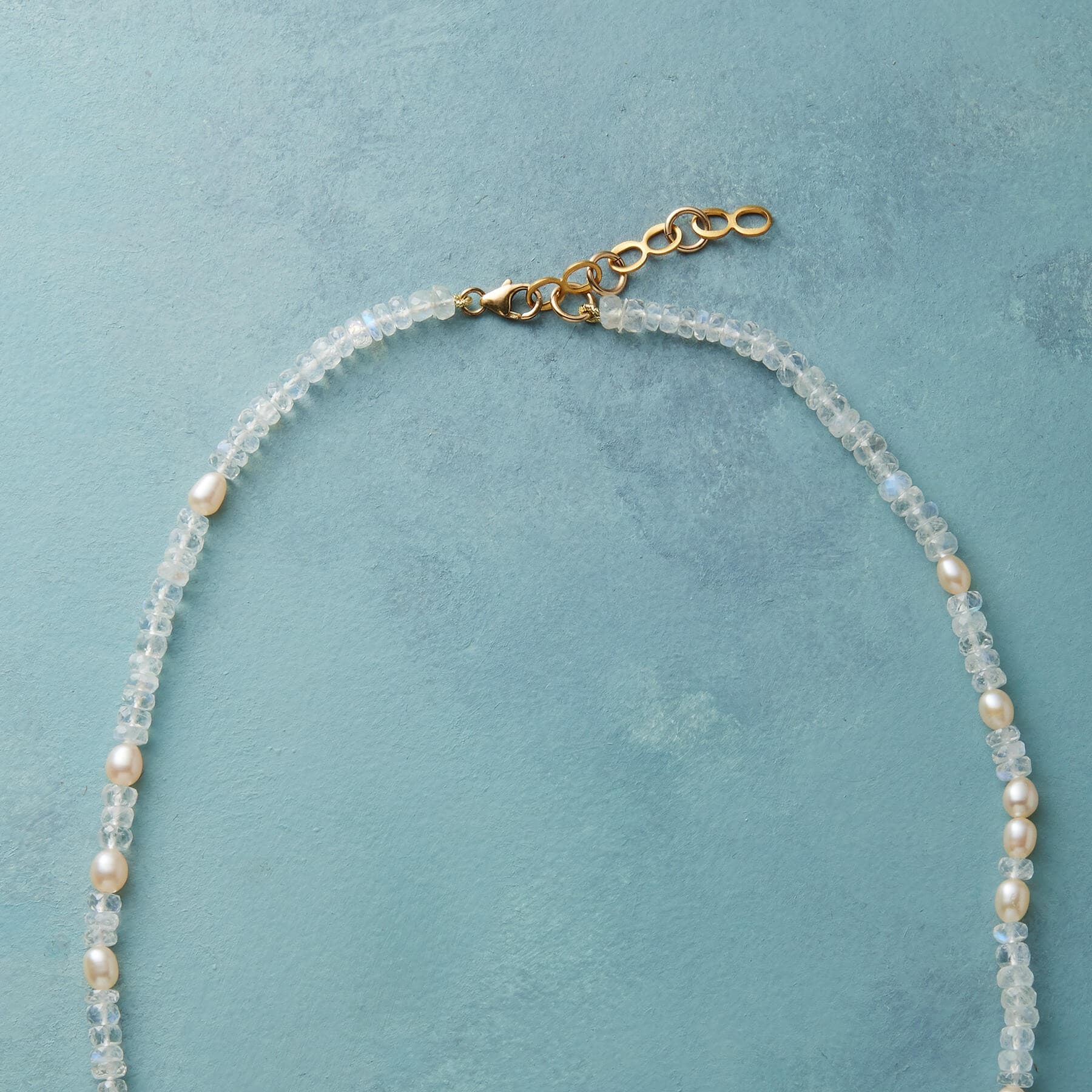 CLEAR GLASS BEAD LONG NECKLACE