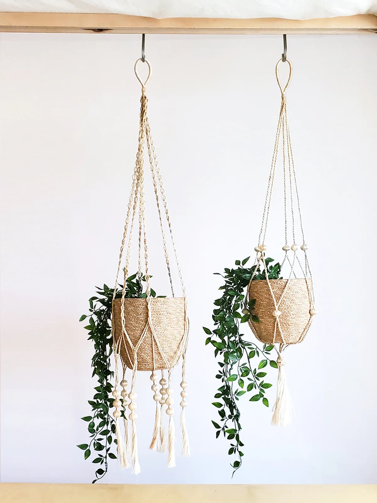 WHITE AND NATURAL WOVEN JUTE PLANT BASKET SET OF 2