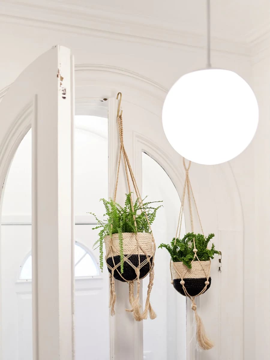 BLACK AND NATURAL BRAIDED JUTE PLANT BASKET SET OF 3