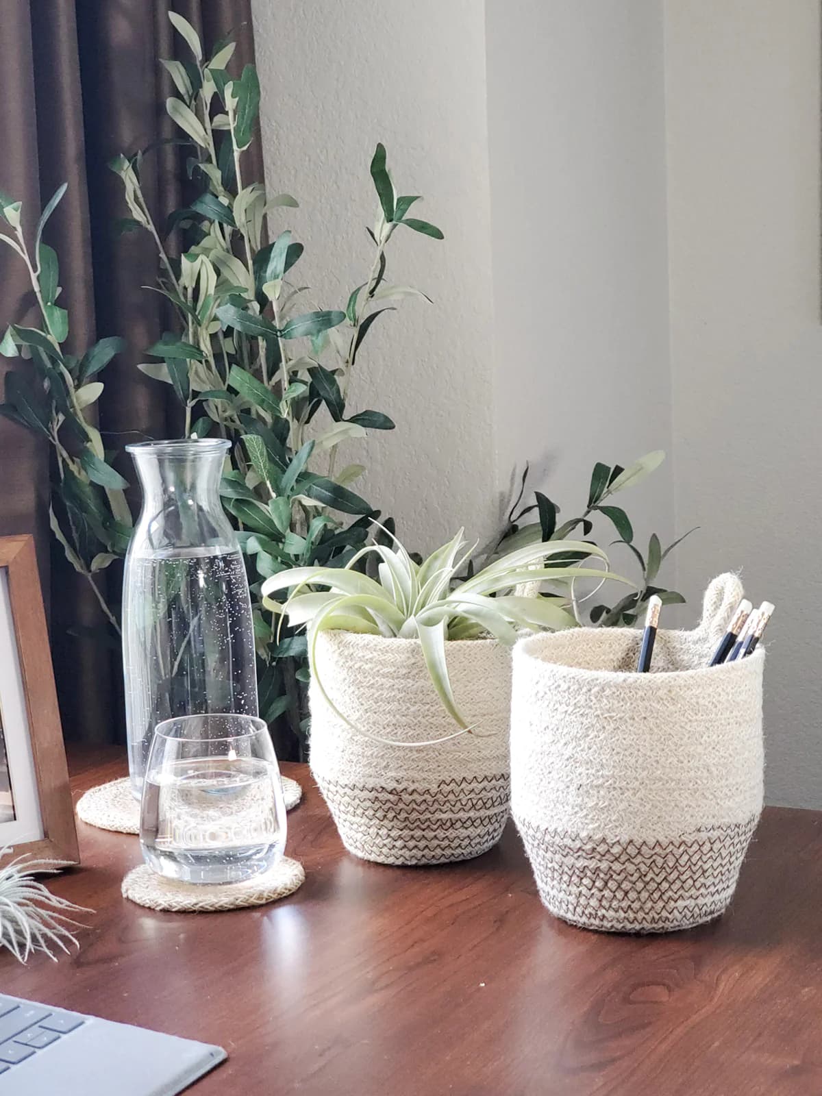 OFF WHITE AND BLACK  JUTE WOVEN PLANT LOOP BIN SET OF 2