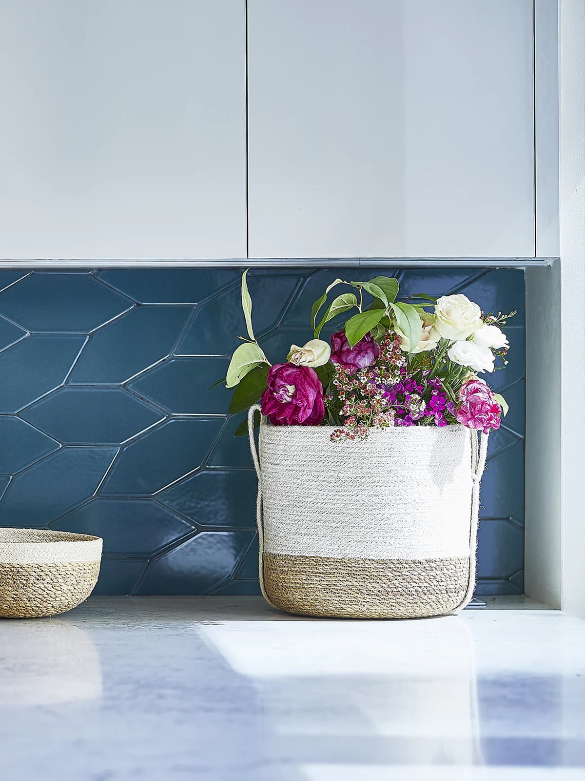 NATURAL JUTE WOVEN PLANT BASKET WITH SIDE HANDLE  SET OF 2