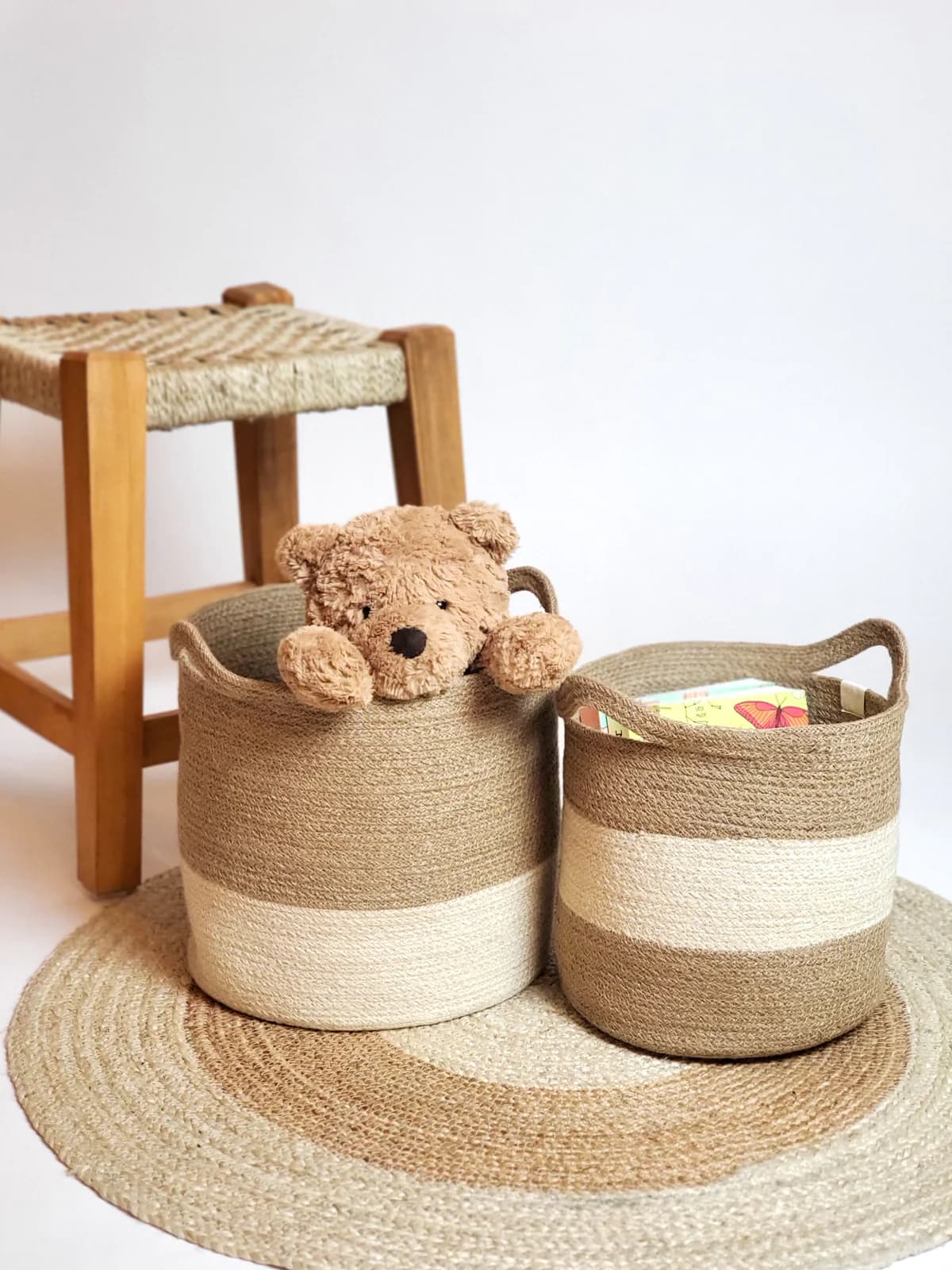 COLOR BLOCK JUTE WOVEN PLANT BASKET WITH SIDE HANDLE  SET OF 2