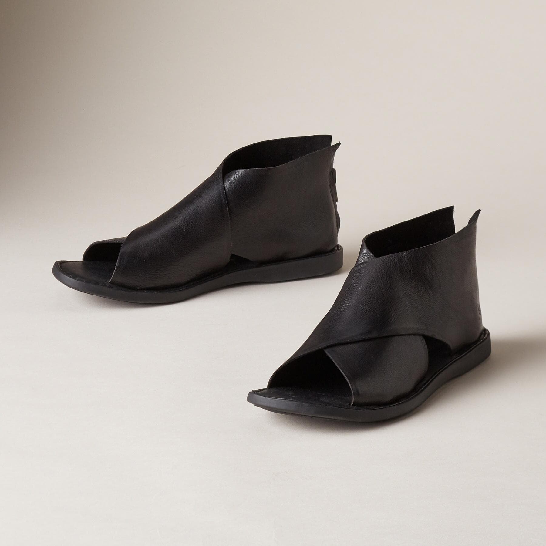 BLACK CRISS CROSS PATTERN SANDALS WITH ZIP
