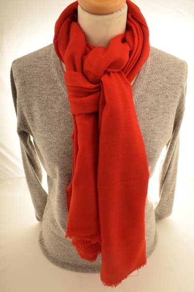 ANAN RED COLOURED CASHMERE SCARF