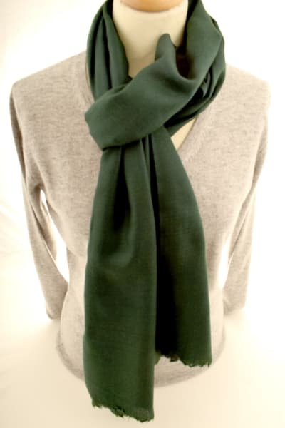 ANAN GREEN COLOURED CASHMERE SCARF