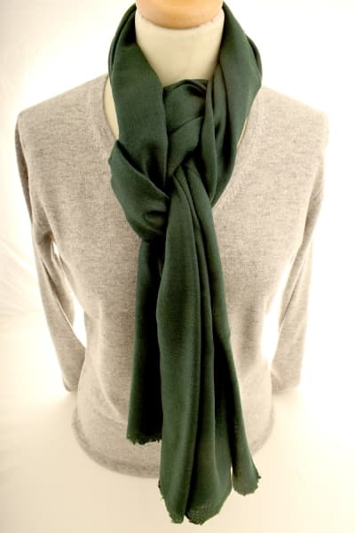 ANAN GREEN COLOURED CASHMERE SCARF