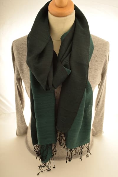 CHERA GREEN COLOURED CASHMERE SCARF