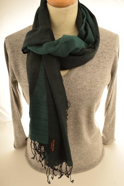 CHERA GREEN COLOURED CASHMERE SCARF