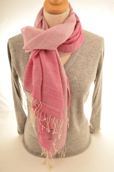 CHERA PINK COLOURED CASHMERE SCARF