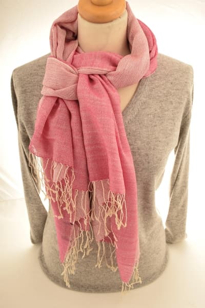 CHERA PINK COLOURED CASHMERE SCARF