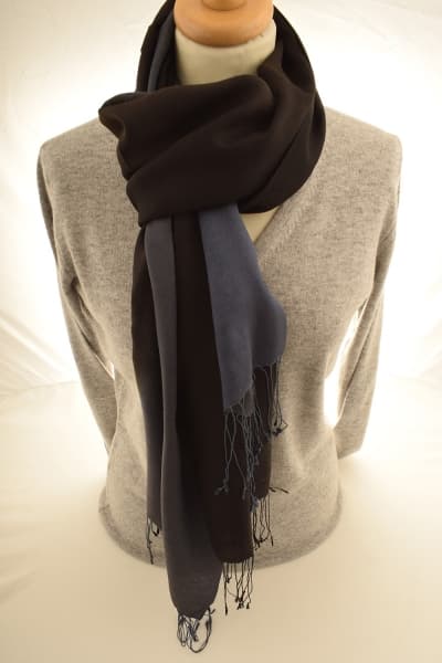 CHIRI GREY BLACK COLOURED CASHMERE SCARF