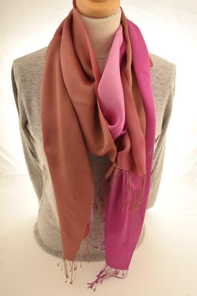 CHIRI PEACH PINK COLOURED CASHMERE SCARF
