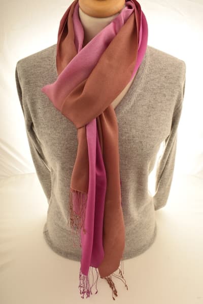 CHIRI PEACH PINK COLOURED CASHMERE SCARF