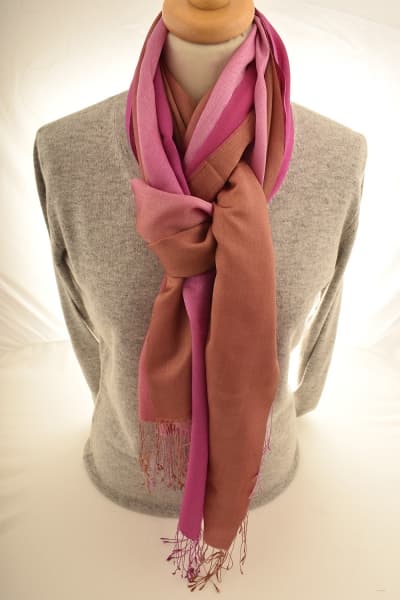 CHIRI PEACH PINK COLOURED CASHMERE SCARF