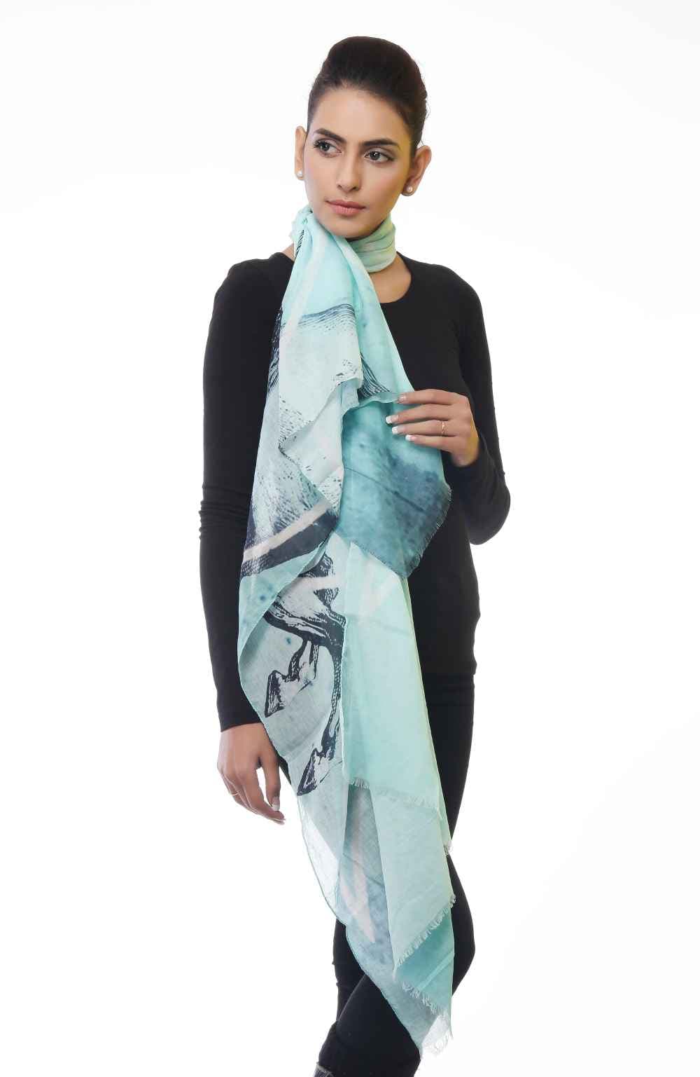 ANIMAL PRINT VISCOSE SCARF
