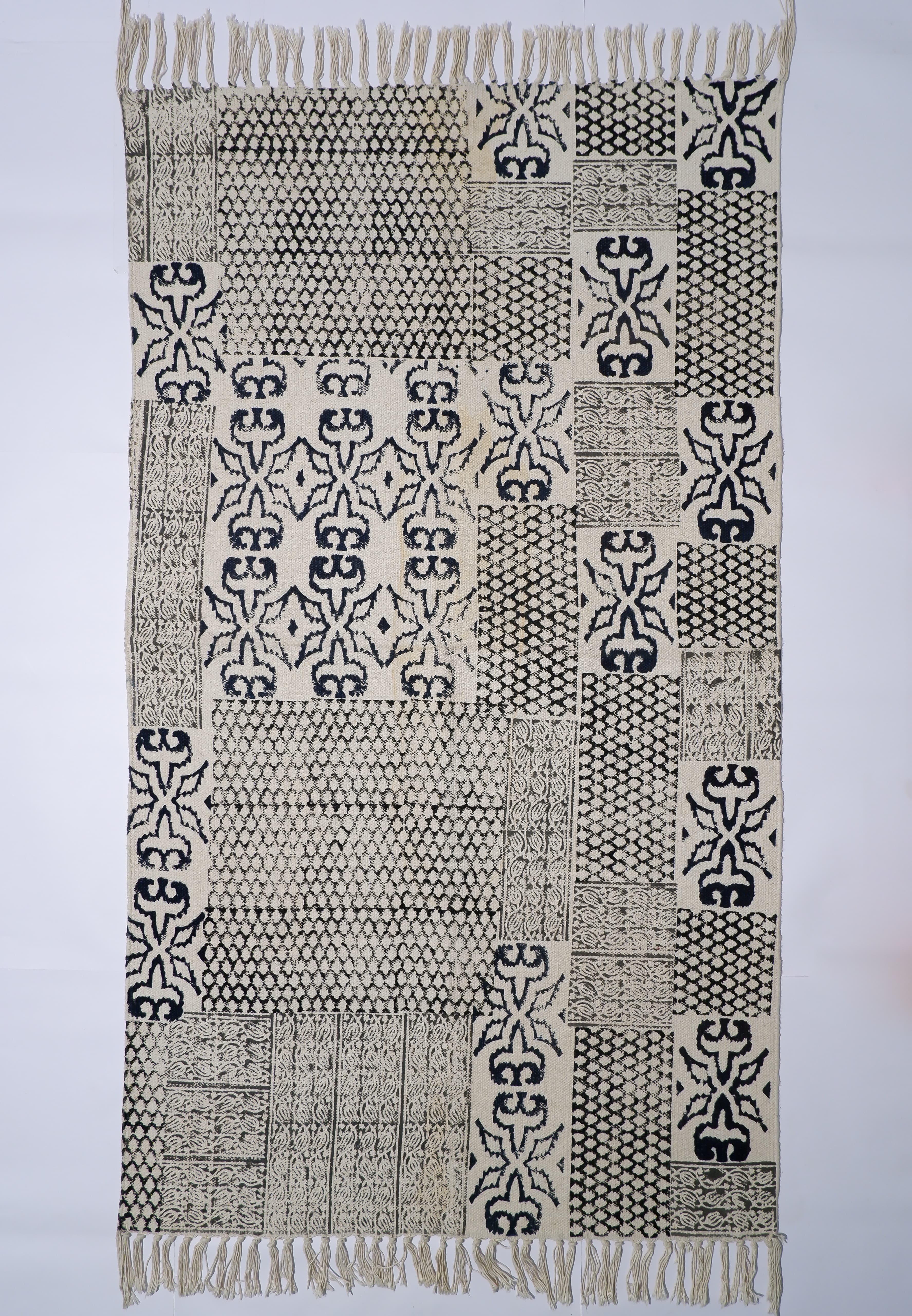 INDIAN DHURRIE BLACK AND WHITE BLOCK PRINTED COTTON RUG