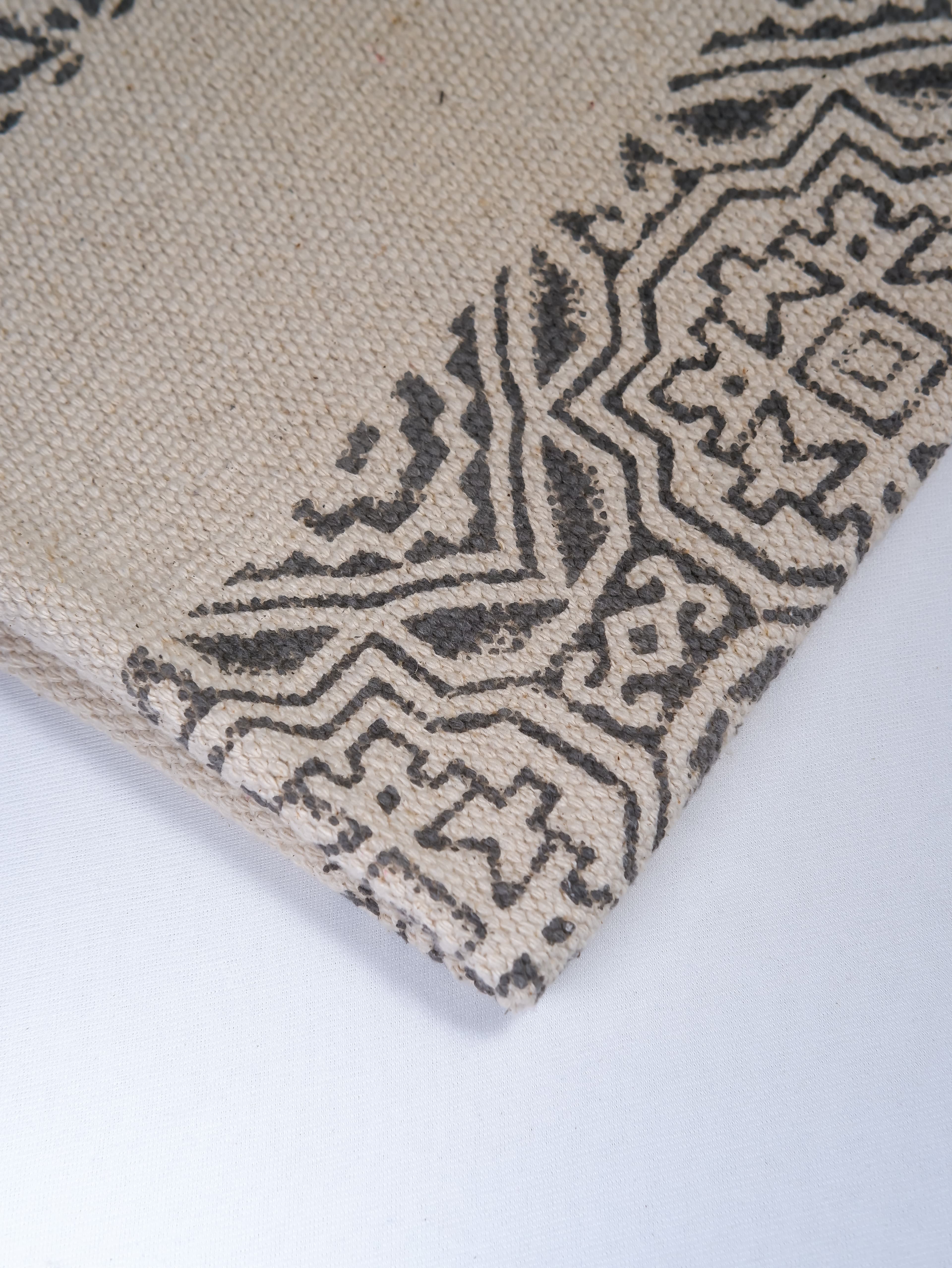 INDIAN DHURRIE BLACK TRADITIONAL BLOCK PRINTED COTTON RUG