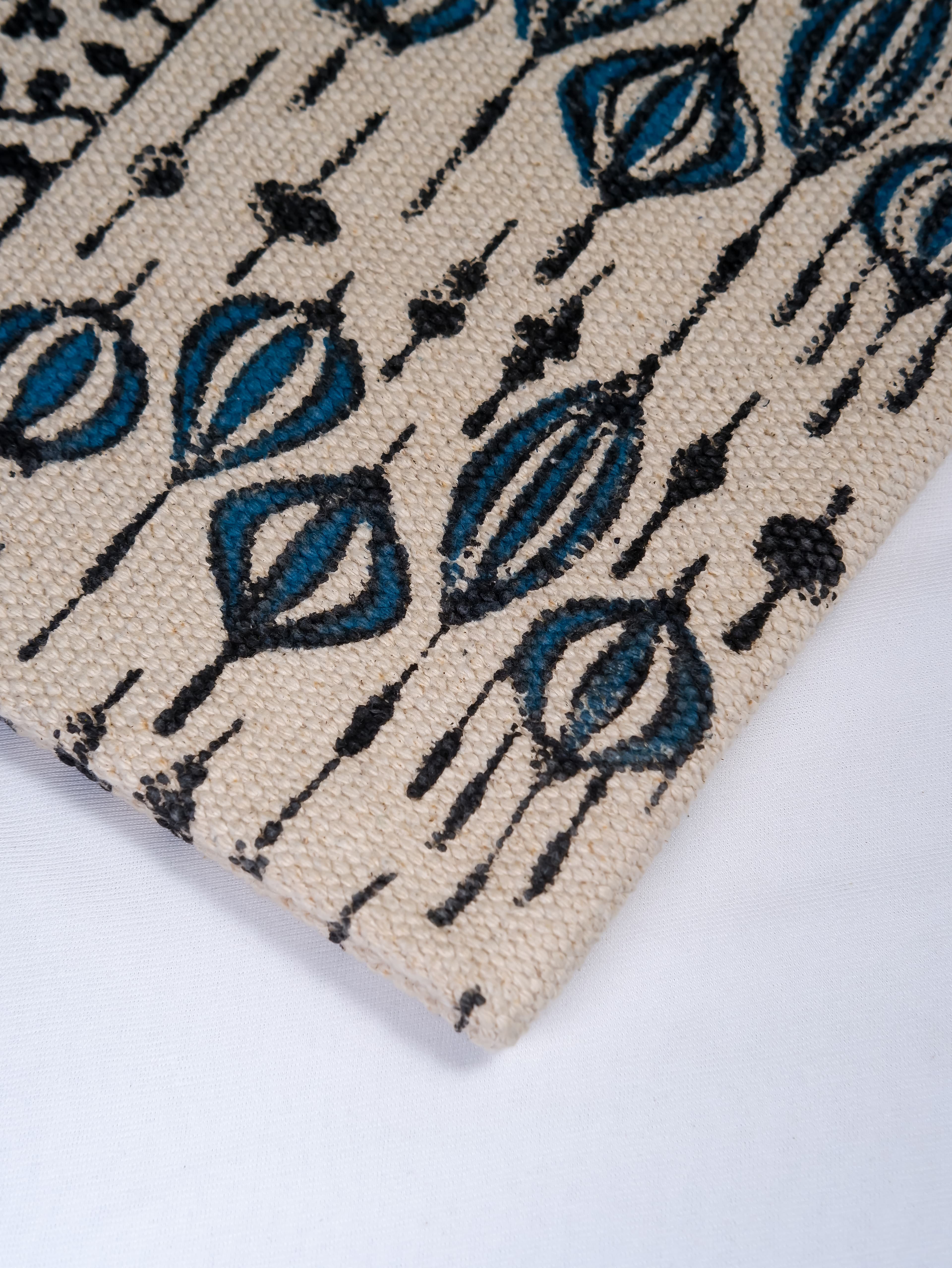 INDIAN DHURRIE  BLUE AND BLACK TRADITIONAL BLOCK PRINTED COTTON RUG
