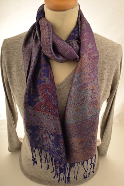 FOHAR BURGUNDYCOLOURED CASHMERE SCARF