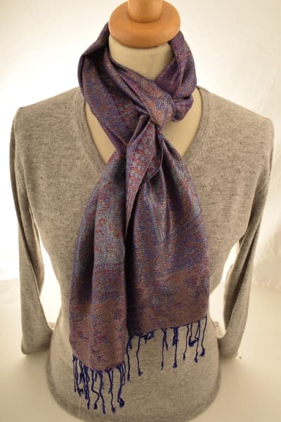 FOHAR BURGUNDYCOLOURED CASHMERE SCARF
