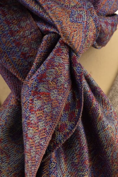 FOHAR BURGUNDYCOLOURED CASHMERE SCARF