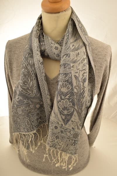 FOHAR GRAY COLOURED CASHMERE SCARF