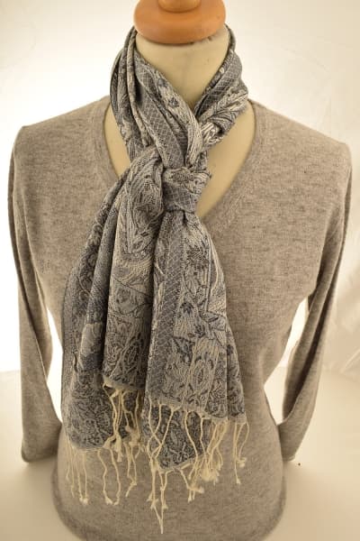 FOHAR GRAY COLOURED CASHMERE SCARF