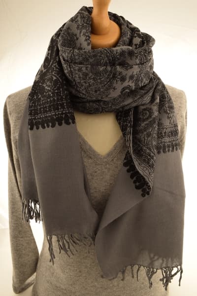 HARDU GRAY COLOURED CASHMERE SCARF