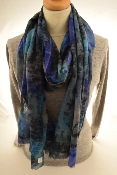 IMOH BLUE COLOURED CASHMERE SCARF