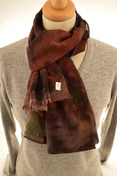 IMOH JAM COLOURED CASHMERE SCARF