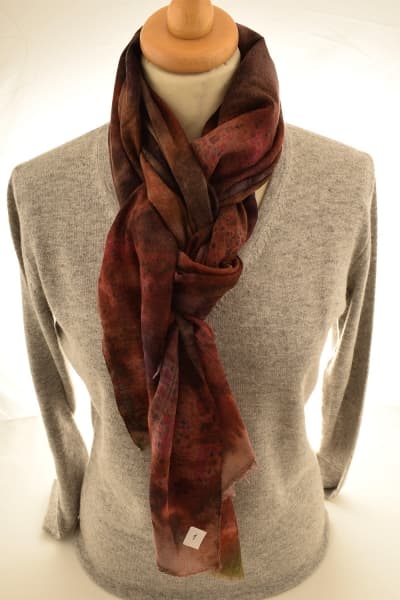 IMOH JAM COLOURED CASHMERE SCARF