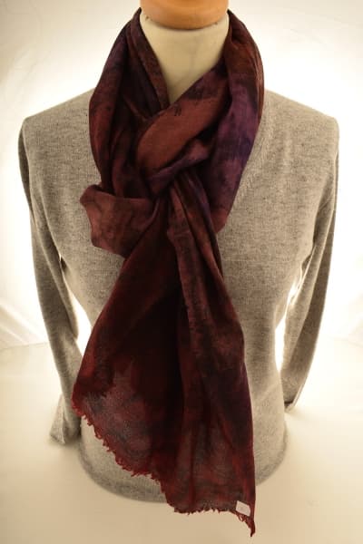 IMOH MAROON COLOURED CASHMERE SCARF