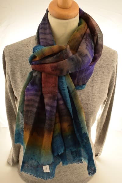 IMOH MIDNIGHT COLOURED CASHMERE SCARF