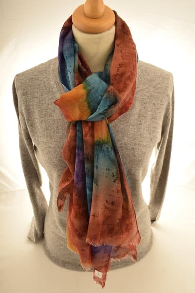 IMOH SKY COLOURED CASHMERE SCARF