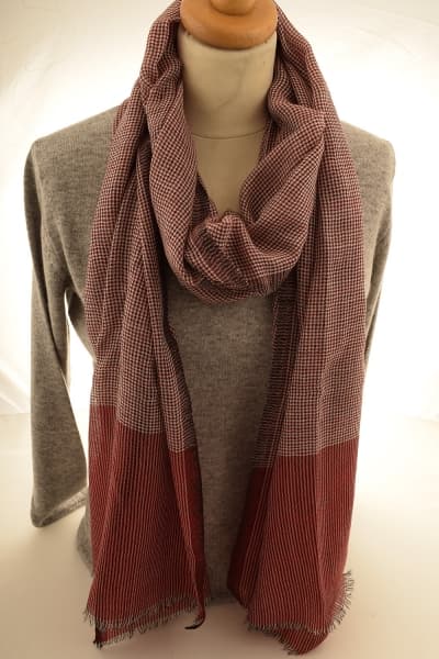 KANJI RED COLOURED CASHMERE SCARF
