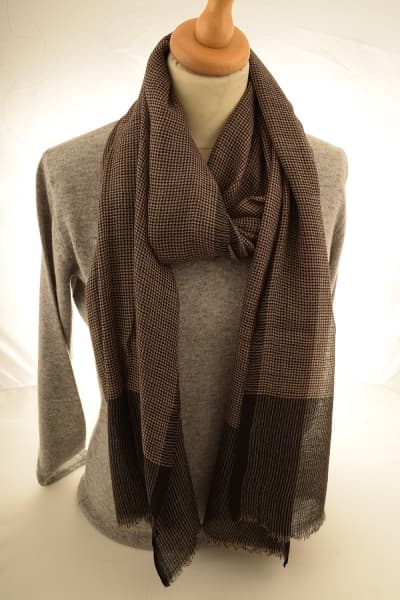 KANJI WALNUT COLOURED CASHMERE SCARF