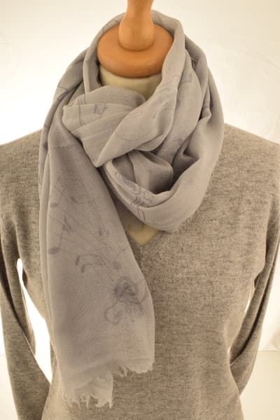 KAWARI GREY COLOURED CASHMERE SCARF