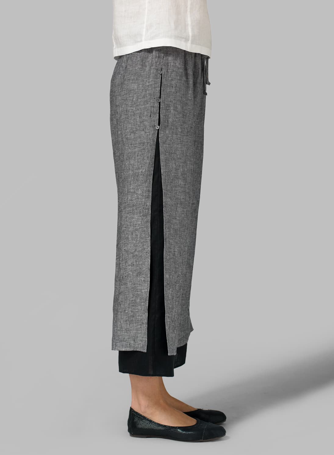 LINEN DOUBLE LAYER CROPPED PANTS WITH SEA SHELL BUTTON